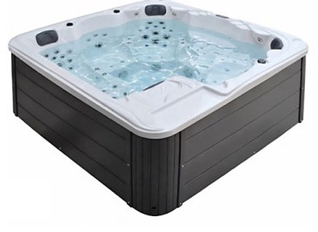 СПА-бассейн Aquajoy Borneo на террасе пентхауса