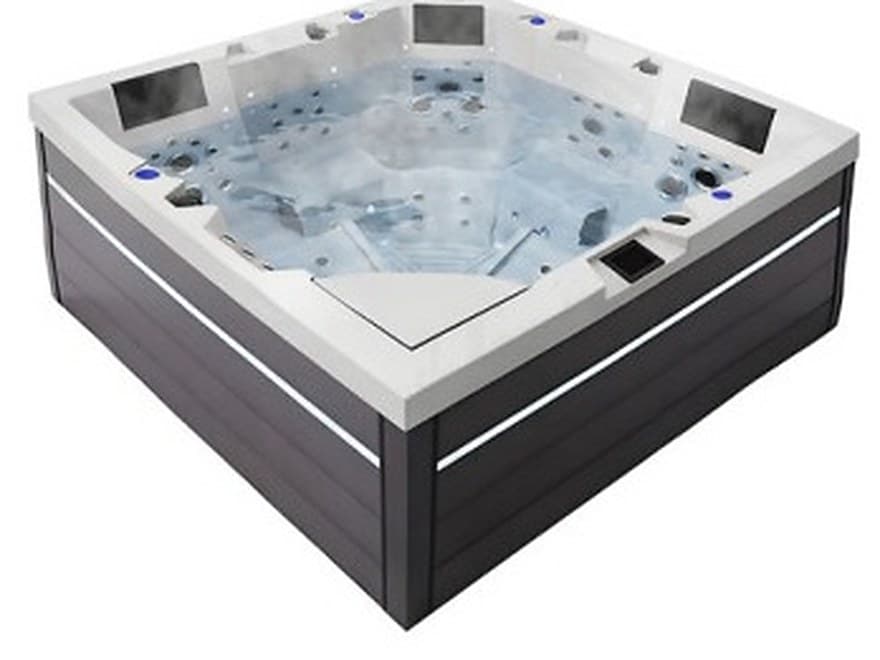 СПА-басейн Aquajoy Monaco на терасі біля моря